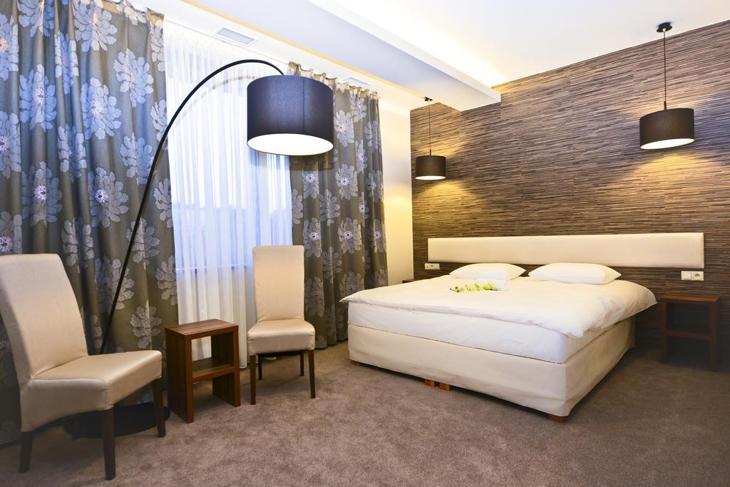 Metropolispa Piotrkow Trybunalski Ruang foto
